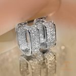 زاویه دیگر گوشواره میخی مس ضد حساسیت آبکاری طلای ۱۸ عیار برند مایا استون کد MY0011