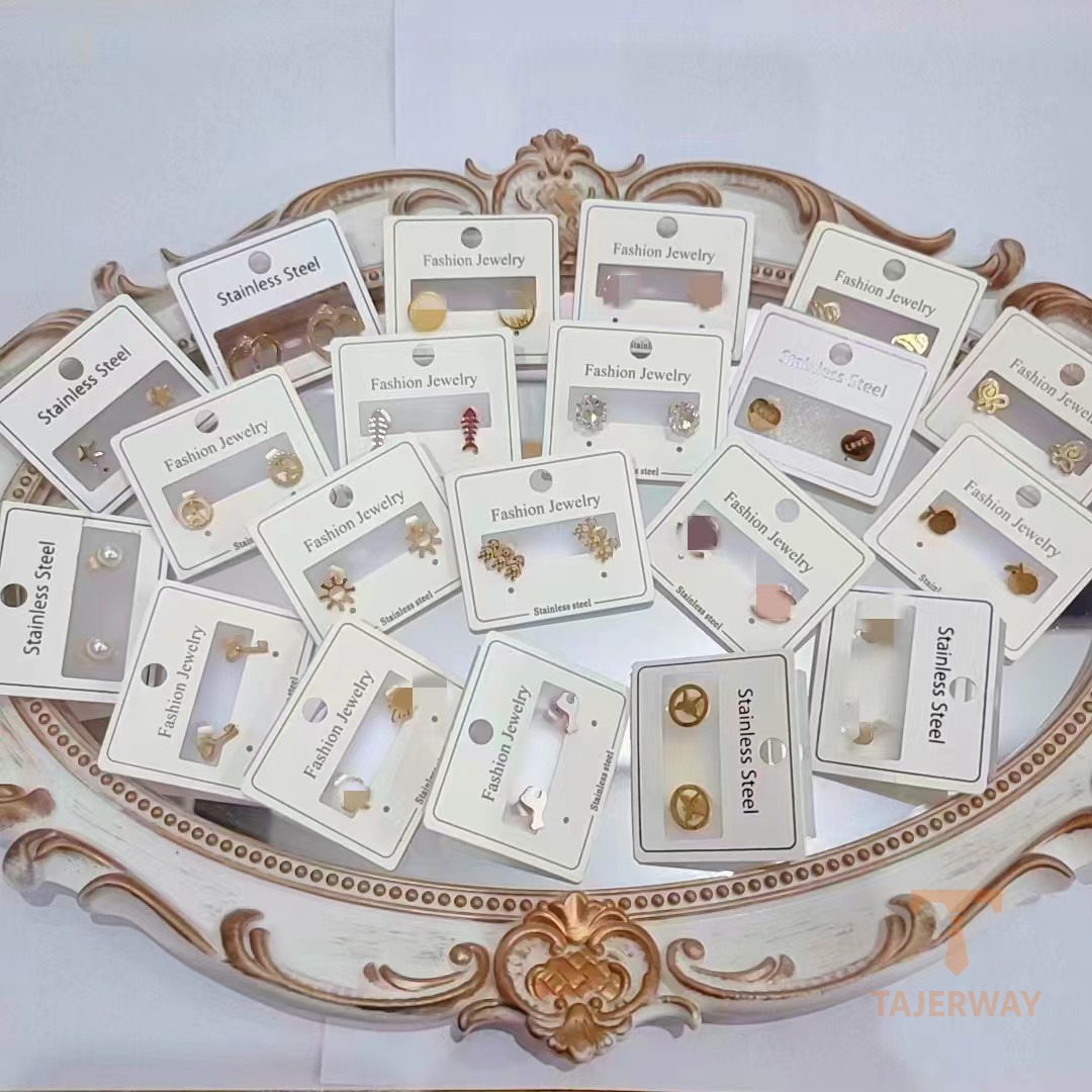 گوشواره طرح سگک از استیل ضدزنگ و استیل تیتانیومی با آبکاری طلای ۱۸ عیار برند مایا استون - تصویر 7