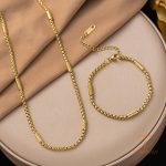 دستبند استیل ضدزنگ آبکاری طلای ۱۸ عیار بدون نگین برند مایا استون