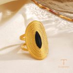 زاویه دیگر انگشتر استیل ضدزنگ آبکاری طلای ۱۸ عیار برند مایا استون کد R1208