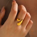 انگشتر استیل ضدزنگ آبکاری طلای ۱۸ عیار PVD نگین‌دار برند مایا استون کد R1248