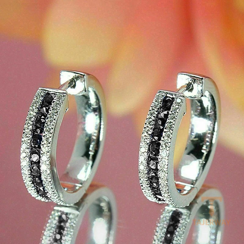 تصویر محصول گوشواره آبکاری طلای ۱۸ عیار نگین اتمی برند مایا استون کد MY0037