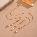 زاویه دیگر گوشواره استیل ضدزنگ آبکاری طلای ۱۸ عیار برند مایا استون کد MAYA-1601027009139