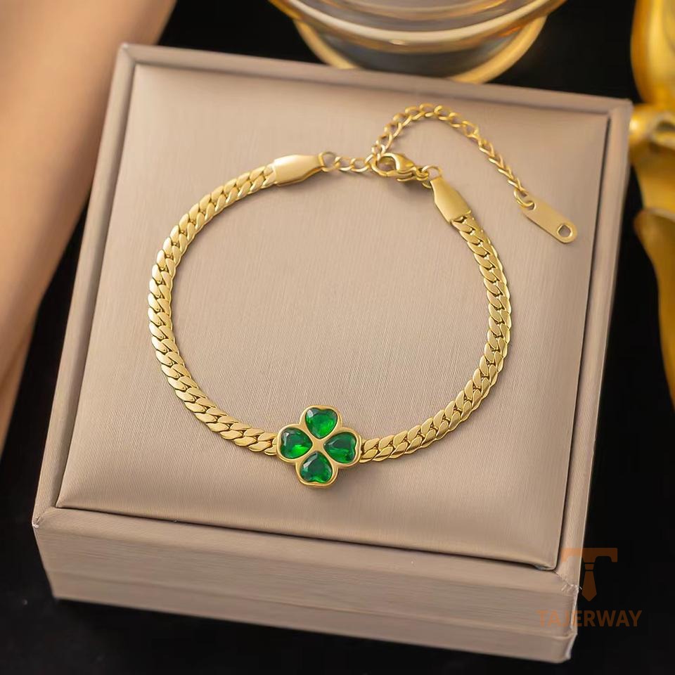 زاویه دیگر گوشواره استیل ضدزنگ آبکاری طلای ۱۸ عیار برند مایا استون کد MAYA-1601029648184