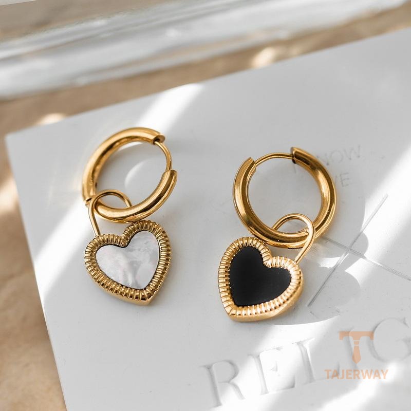 گوشواره میخی استیل ضدزنگ آبکاری طلای ۱۸ عیار نگین‌دار برند مایا استون کد MAYA-1601646190204