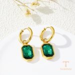 تصویر محصول گوشواره میخی آبکاری طلای ۱۸ عیار نگین اتمی برند مایا استون کد MAYA-1601738445107