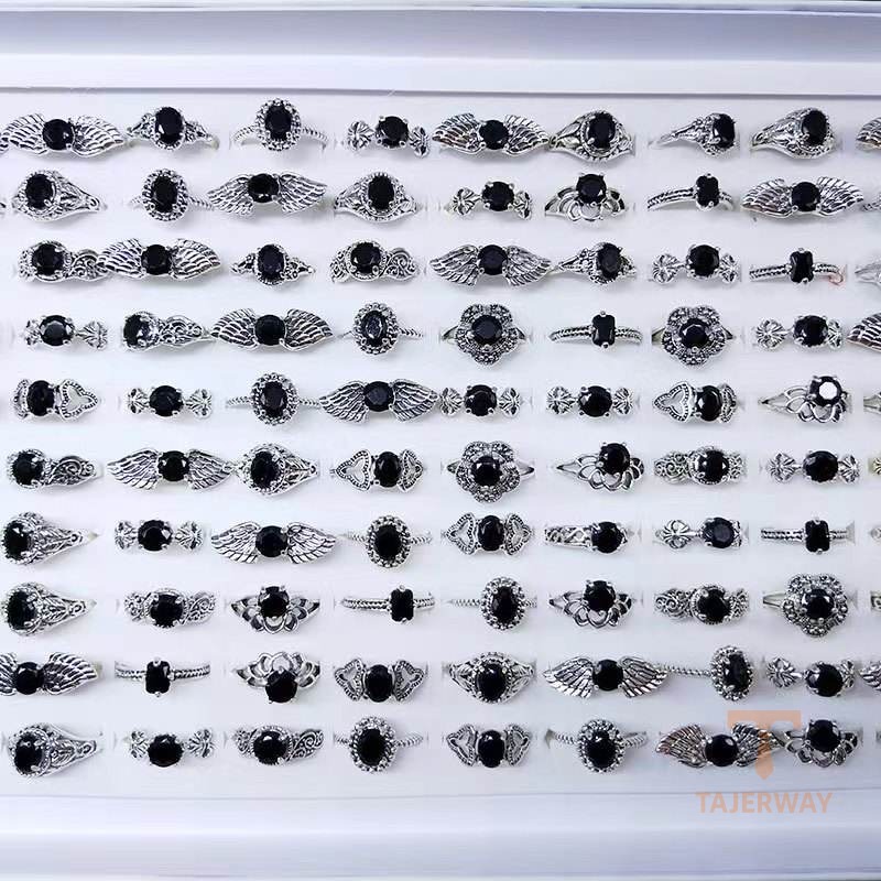 انگشتر فلز آلیاژی (Alloy) آبکاری طلای سفید (رادیوم) نگین اتمی برند مایا استون کد MAYA-1601071147170