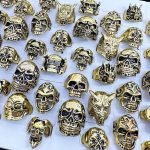 نمای نزدیک انگشتر آبکاری طلای ۱۸ عیار نگین‌دار برند مایا استون کد MAYA-1601072929651