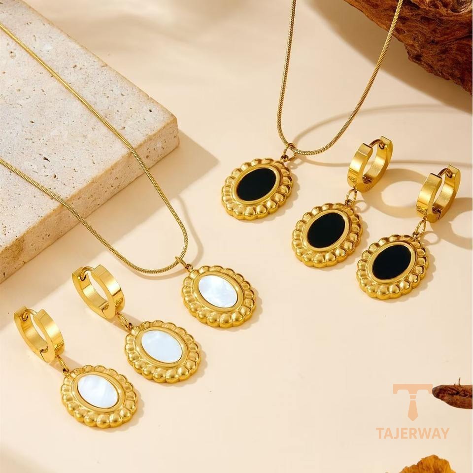 گوشواره استیل ضدزنگ آبکاری طلای ۱۸ عیار برند مایا استون کد MAYA-1601388573273
