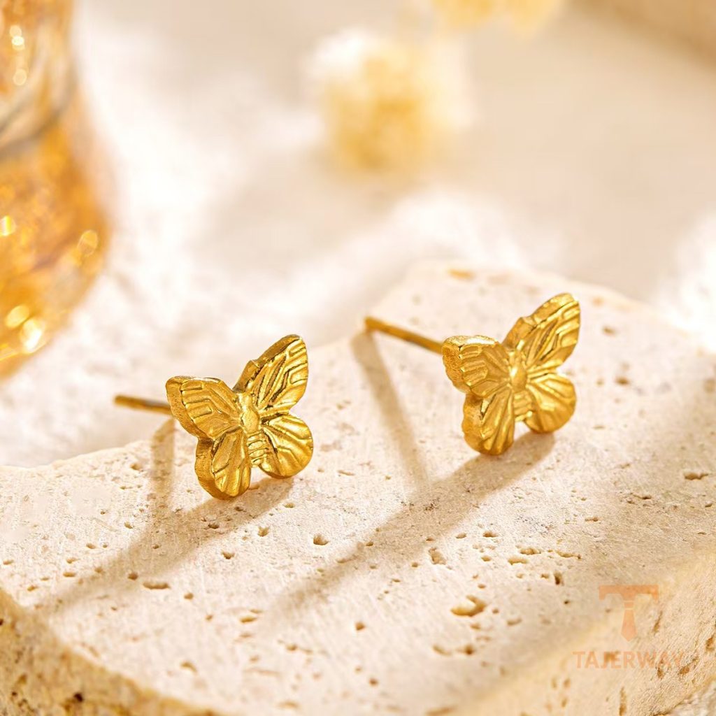 گوشواره استیل ضدزنگ آبکاری طلای ۱۸ عیار نگین‌دار برند مایا استون کد MAYA-1601388537346