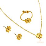 تصویر محصول گوشواره طرح گل آبکاری طلای ۱۸ عیار نگین‌دار برند مایا استون کد MAYA-1601388113679