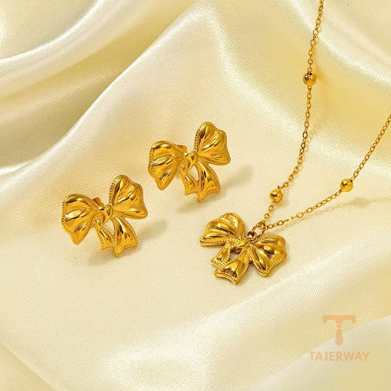 گوشواره استیل ضدزنگ آبکاری طلای ۱۸ عیار نگین‌دار برند مایا استون کد MAYA-1601239603709