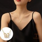 نمای بیشتر گوشواره طرح پروانه زنانه کد MAYA-1601243283531