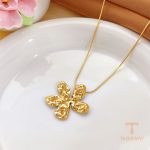 تصویر محصول گوشواره طرح گل | طرح برگ آبکاری طلای ۱۸ عیار بدون نگین برند مایا استون کد MAYA-1601393669589